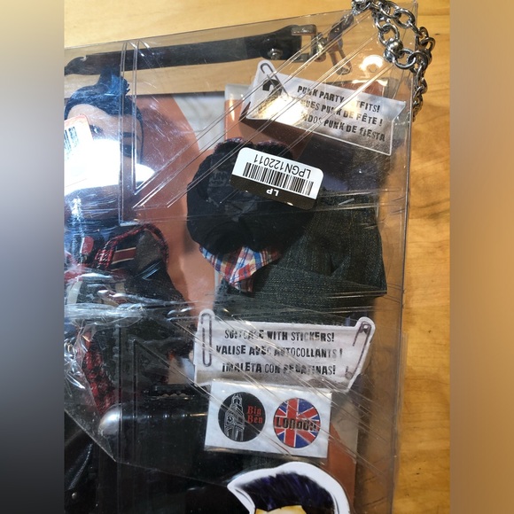 Bratz Boyz Punkz London Doll - Eitan - Picture 4 of 4